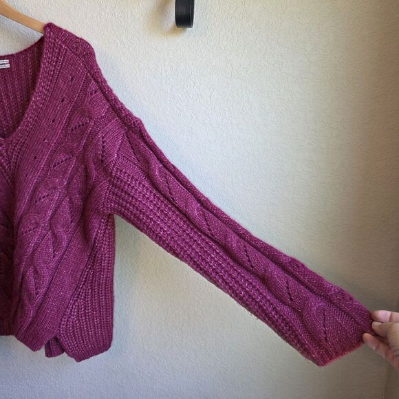 ANTHROPOLOGIE Ramona Cable-Knit V-Neck Sweater Size Medium M Berry Red - Picture 9 of 9